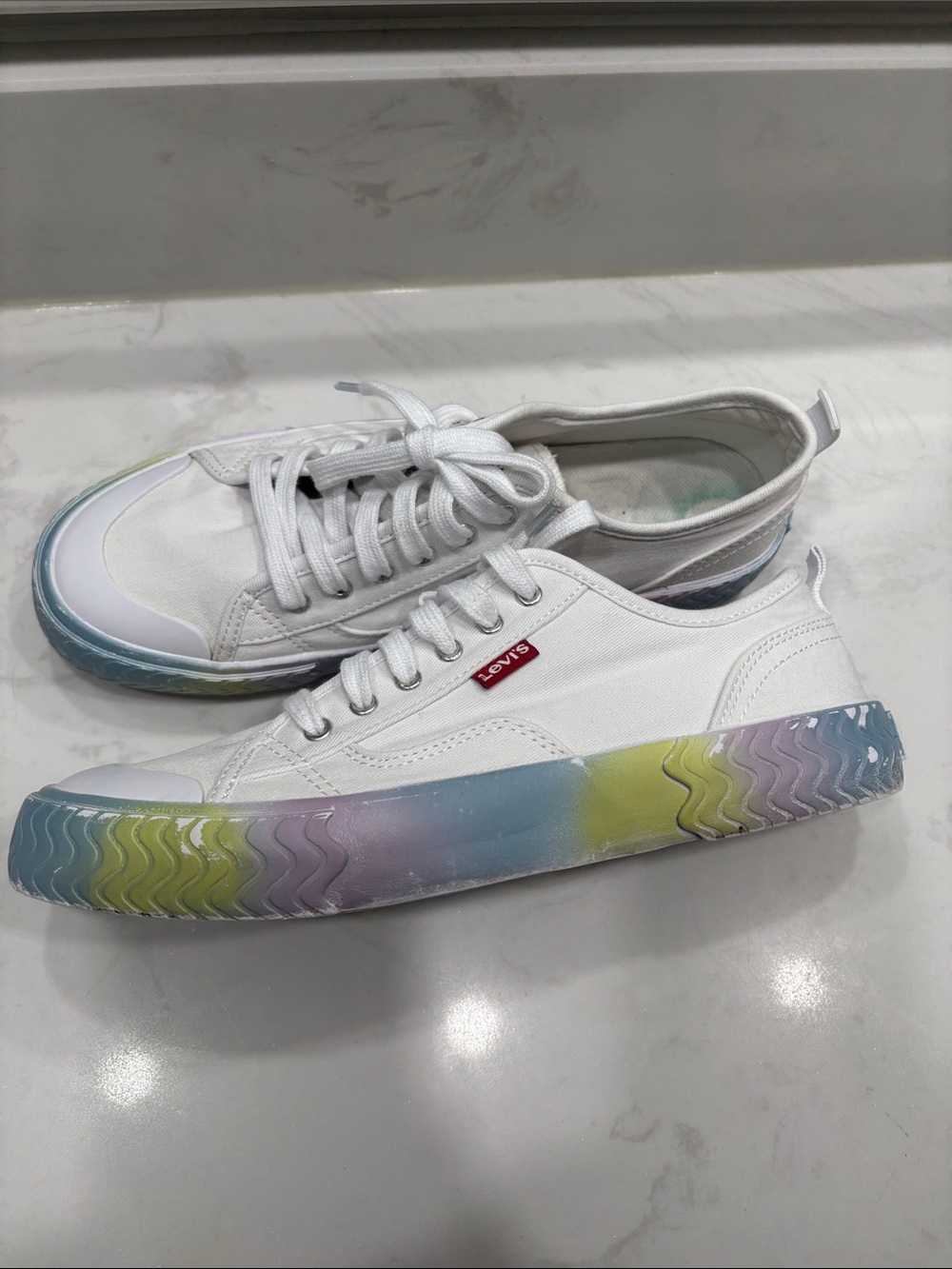 Levi's® Modern Lo Dream Factory Women's Size 7.5 Whit Multicolored LaceUp Slipon